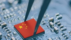 Trung Quốc đối mặt với áp lực nặng nề khi Mỹ, Nhật Bản, Hà Lan siết chặt kiểm soát xuất khẩu. Ảnh Shutterstock/SCMP