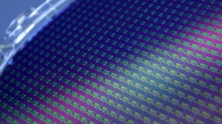 Sản xuất tấm wafer ở Singapore. Ảnh minh họa Straits Times.