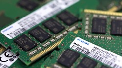 Các module bộ nhớ của Samsung Electronics, sản xuất tại Trung Quốc vào tháng 7/2019. Ảnh:Bloomberg