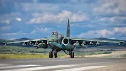 Máy bay cường kích chiến trường Su-25. Ảnh minh họa Rusvesna.