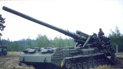 Pháo tự hành hạng nặng 2S7M Malka trên chiến trường Ukraine. Ảnh minh họa RusVesna. 