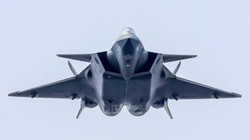 Máy bay chiến đấu thế hệ 5 J-20A không quân Trung Quốc. Ảnh Military Watch.