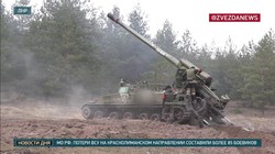 Pháo tự hành 152 mm "Hyacinth-S" pháo kích vào chiến tuyến quân đội Ukraine. Ảnh video TV Zvezda.