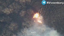 Đạn lượn thông minh, UAV tự sát Lancet-3 phá hủy vũ khí, trang bị quân đội Ukraine. Ảnh Video South Front.