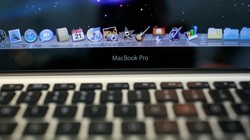 Máy tính xách tay MacBook Pro của Apple. Ảnh minh họa Reuters