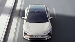 IM Motors đã ra mắt 2 mẫu xe hạng sang, mẫu sedan hạng sang cỡ lớn L7 và mẫu SUV cỡ trung đến cỡ lớn LS7. Ảnh: Handout