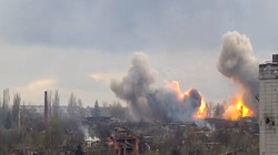 Pháo phản lực nhiệt áp TOS-1A "Solntsepek" đánh phá chiến tuyến quân đội Ukraine ở Bakhmut. Ảnh video South Front.