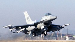 Máy bay tiêm kích đa năng F-16 do Mỹ sản xuất. Ảnh Military Ukraine. 