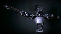 Robot Phoenix do các nhà nghiên cứu của công ty Sanctuary phát triển. Ảnh Sanctuary AI