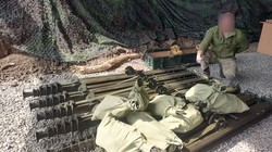 Cột nhôm kiểu anten và phụ kiện Lưới bảo vệ chống Lancet-3. Ảnh Quỹ từ thiện Serhiy Prytula.