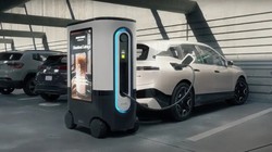 Robot sạc xe điện Ziggy sẽ được triển khai trong sân bay. Ảnh Interesting Engineering