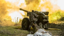 Quân đội Syria pháo kích vào chiến tuyến thánh chiến ở Idlib. Ảnh South Front