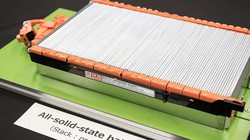 Pin xe điện thể rắn. Ảnh minh họa Automotive News