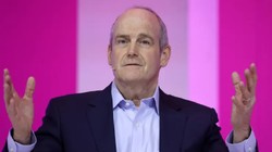 Michael Evans, Chủ tịch Tập đoàn Alibaba, cho biết hãng sẽ đưa trang thương mại điện tử Tmall đến châu Âu. Ảnh CNBC