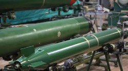 Ngư lôi nhỏ đa năng UMT phóng từ trực thăng, máy bay chiến đấu và UAV. Ảnh TASS.