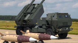 Tên lửa chiến thuật ATACMS của hệ thống pháo phản lực tên lửa HIMARS, M270. Ảnh Tiếng nói mới Ukraine (The New Voice of Ukraine).