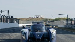 Các sinh viên tại Đại học Công nghệ Eindhoven đã phát triển một giải pháp pin sạc nhanh cho một nguyên mẫu xe đua điện Ảnh Eindhoven