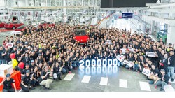 Tài khoản Twitter của Tesla Asia cho biết, nhà máy sản xuất xe điện Gigafactory Thượng Hải chế tạo chiếc ô tô thứ 2 triệu. Ảnh Tesla Asia