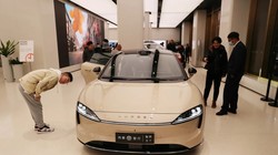 Huawei ra mắt S7, chiếc sedan điện đầu tiên chế tạo cùng với Chery dưới thương hiệu Luxeed. Ảnh SCMP