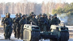 UGV THeMIS của Milrem Robotics trong đội hình phân đội bộ binh. Ảnh Milrem Robotics