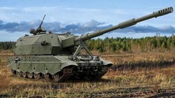 Pháo tự hành 2S35 "Coalition-SV" trên thực địa. Ảnh Topwar.