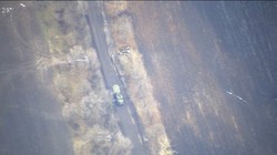 Pháo phản lực nhiệt áp TOS-2, có tầm bắn 24 km được triển khai ở Donbass. Ảnh Defense Blog.