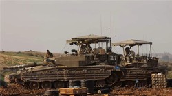 Xe tăng Merkava Mk.3 lắp lồng sắt chống UAV tự sát và đạn phóng lựu chống tăng RPG bắn từ nhà cao tầng. Ảnh Army Recognition.