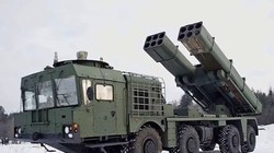 Uragan-1M có thể mang theo 2 mô-đun phóng tên lửa với 12 ống phóng tên lửa 300 mm hoặc 2 mô đun với 30 ống phóng tên lửa 220 mm. Ảnh: Yandex