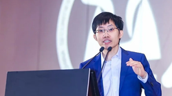 Nhà sáng lập kiêm giám đốc điều hành DeepSeek Liang Wenfeng. Ảnh: Weibo.