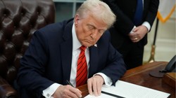 Theo Tổng thống Donald Trump, mục tiêu của Quỹ dự trữ tiền điện tử là "nâng tầm ngành công nghiệp quan trọng này sau nhiều năm bị chính quyền tiền nhiệm trấn áp". Ảnh: Bloomberg.