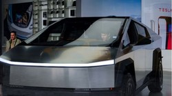 Tesla ra mắt mẫu xe Cybertruck mới. Ảnh: Reuters. 