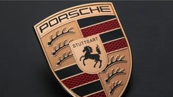 Porsche quyết định tập trung phát triển công nghệ cho xe điện tương lai. Ảnh: Interest Engineering.