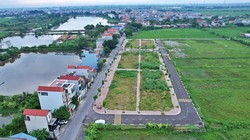 Đấu giá đất ngoại thành Hà Nội: Bộ TNMT chưa phát hiện “kẽ hở”, Bộ Xây dựng nói “cần rà soát”. Ảnh: Lệ Chi