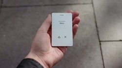 Light Phone 2 là mẫu điện thoại cơ bản với thiết kế và tính năng cực kỳ đơn giản. Nguồn: VietTimes