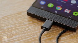 Quick Charge là công nghệ sạc nhanh nổi tiếng của Qualcomm dành cho thiết bị sử dụng chip xử lý Snapdragon. Nguồn: Rozetked