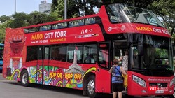 Xe bus hai tầng, mui trần được triển khai để phát triển du lịch tại Hà Nội.