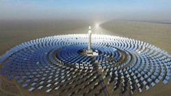 Nhà máy điện Mặt trời kiểu mới dùng công nghệ muối nóng chảy 
