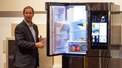 Tủ lạnh Family Hub 2.0 