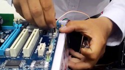 Kim ngạch xuất khẩu nhóm hàng máy vi tính, sản phẩm điện tử và linh kiện năm 2016 đạt 18,96 tỷ USD. Ảnh Internet.