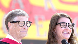 Nhà sáng lập Microsoft Bill Gates và vợ