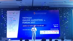Ông Nguyễn Thanh Hưng, Chủ tịch Hiệp hội Thương mại điện tử Việt Nam phát biểu tại Diễn đàn Tiếp thị trực tuyến - VOMF 2017 được tổ chức tại TP.HCM hôm nay, ngày 15/8 (Ảnh Ban tổ chức cung cấp)