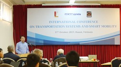 Ông Tạ Việt Dũng phát biểu tại hội thảo. Ảnh: Lê Loan