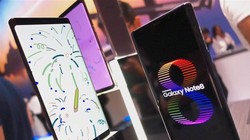 Galaxy Note 8 là một trong số các sản phẩm được bán trợ giá từ Viettel Store
ẢNH: AFP