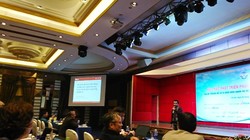 Ông Lâm Hồng Quang, Giám đốc sản phẩm Mobile của Bkav chia sẻ tại hội thảo quốc gia phần mềm nguồn mở 2017 có chủ đề “Chuyển đổi số và phần mềm nguồn mở đối với các tổ chức, doanh nghiệp Việt Nam”.