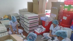 Bắt quả tang hoạt động sản xuất thuốc và thực phẩm chức năng giả tại TP.HCM