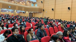 Hàng trăm bác sĩ tương lai được cung cấp kiến thức đầy đủ, khoa học về bệnh dịch Corona