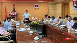 Quyền Bộ trưởng Bộ Y tế Nguyễn Thanh Long tại cuộc họp trực tuyến với Giám đốc Sở Y tế 63 tỉnh, thành phố trên toàn quốc vào sáng nay, 2/8. 