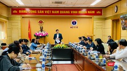 GS.TS. Nguyễn Thanh Long – Ủy viên TW Đảng, Bộ trưởng Bộ Y tế - chủ trì cuộc họp đảm bảo an toàn phòng, chống COVID-19 tại các cơ sở khám, chữa bệnh.