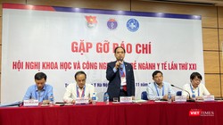 TS. Phạm Văn Tác - Cục trưởng Cục KH&CN Bộ Y tế, Phó Trưởng Ban chỉ đạo Hội nghị - nhấn mạnh những nét mới của Hội nghị KH&CN tuổi trẻ ngành y tế lần thứ XXI