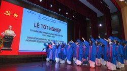 Các tân Cử nhân Điều dưỡng tại lễ tốt nghiệp